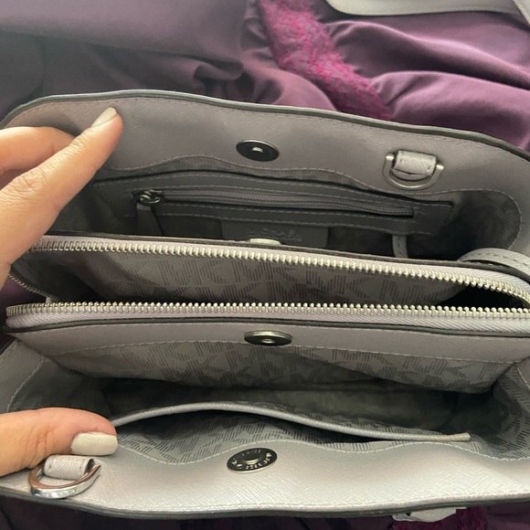 Michael Kors Saffiano leather Savvanh satchel *open to reasonable offers* - Picture 2 of 6